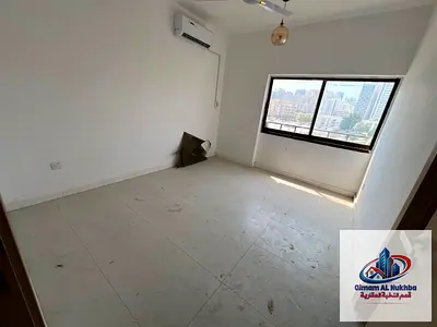 اجمل 2غرف صاله بلكونه اول ساكن مساحه كبير مطبخ ممتاز ومرتب 2 حمام تشطيبات سوبر لوكس تكييف اسبيليت افضل جوده موقع راقي ونظيف مقابل حديقه ابو شغاره