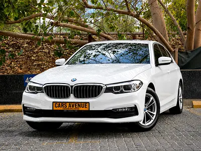 BMW 5-Series 520i Exclusive 2020 GCC Specs - Pristine Condition
