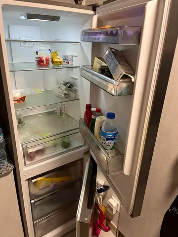 Kenwood bottom-freezer refrigerator - good working condition