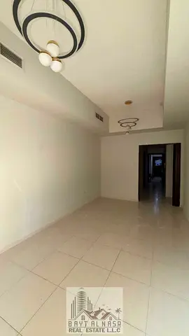 شقة غرفة وصالة للإيجار | برج ليليز | مدينة الإمارات | 31,000 درهم