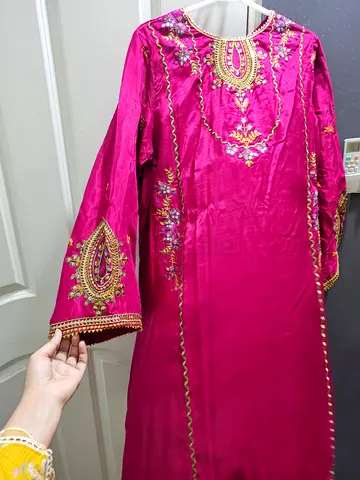 Magenta embroidered traditional womens salwar kameez set - good condition
