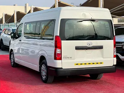2025 Toyota HIACE — миниатюра 4