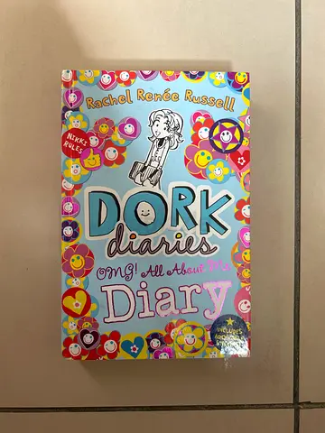 Dork Diaries: OMG! All About Me Diary (Rachel Renée Russell) - Never Used