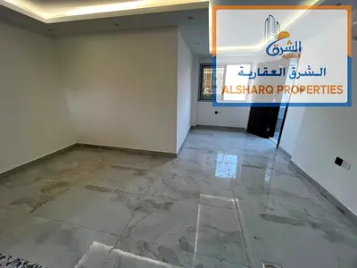 استوديو للإيجار السنوي في منطقة الراشدية 2، بجوار حديقة السيدات، داخل بناية جديدة أول ساكن ومخصصة للعائلات.