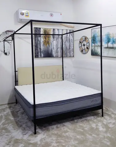 Four Poster Bed With Mattress