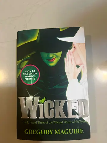 Wicked: The Life and Times of the Wicked Witch of the West by Gregory Maguire (Paperback)