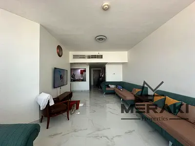 Sea view, two bedrooms and a living room, cash