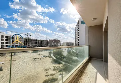 1BR | Spacious Balcony | Prime Location
