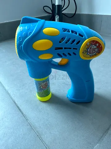 Handheld Bubble Blaster Toy - Blue battery operated Bubble Gun