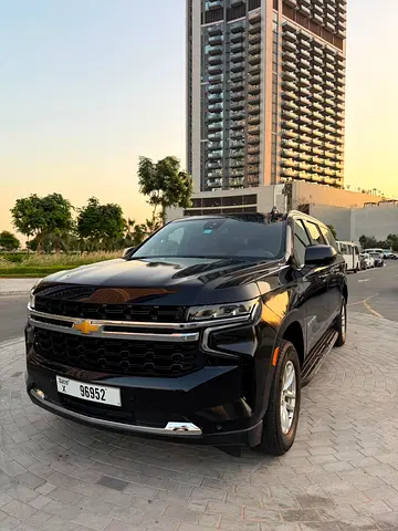 2023 Chevrolet SUBURBAN 照片 2