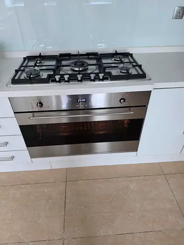 Siemens Built-In Cooktop With Smeg Oven Gass Cooking Range