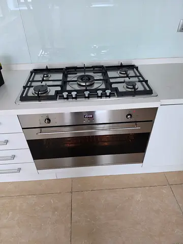 Smeg Built-In 90by60 Full Gass Oven With Gass Cooktop Siemens Brand Cooktop