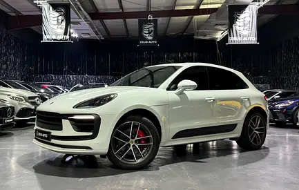 Exclusive offer | Original Paint | GCC specs | Full Porsche Service History | Porsche Warranty 2028