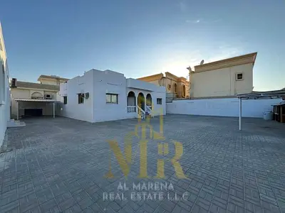 🏢 Commercial Villa for Sale in Al Rawda 1 – Ajman | 10,000 Sq. Ft. | Freehold | Utilities Included