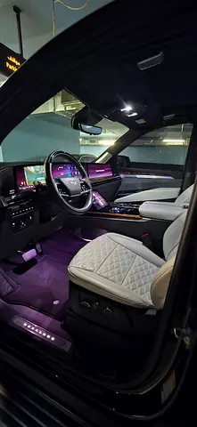 2025 Cadillac ESCALADE 缩略图 8