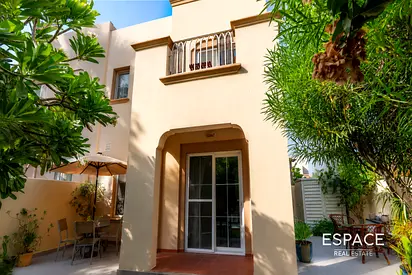 Exclusive | Corner Plot | Park View