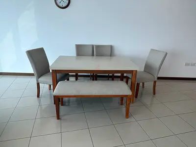 6 seater finning table