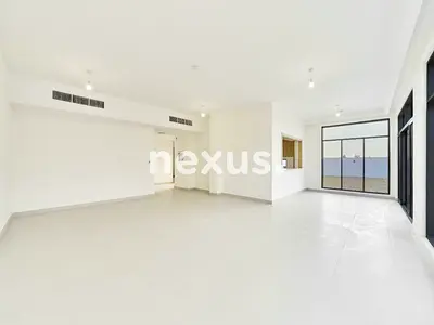 Corner | Single Row | Vacant | Roof Top
