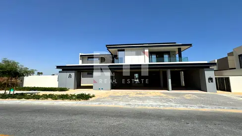 Stunning 5BR | Private Pool & Park View | Rooftop