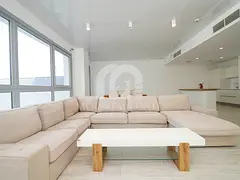 Vacant soon High-end Design Bright Spacious