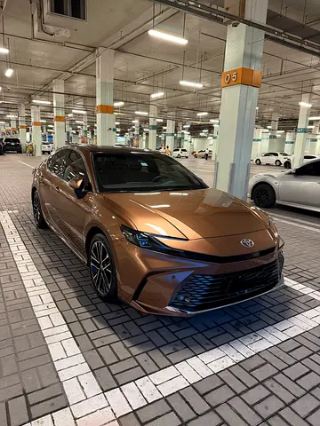 2025 Toyota CAMRY — фото 1