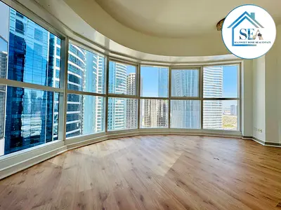 Corner 2 BR with balcony I Spacious layout I City & Sea view I Vacant