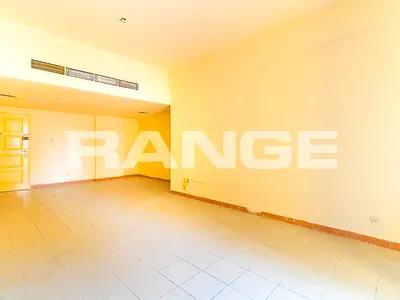 Closed Kitchen | Bright | WellMaintained
