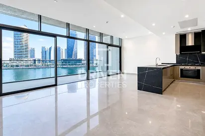 Waterfront Living | Duplex | with Maid's Room