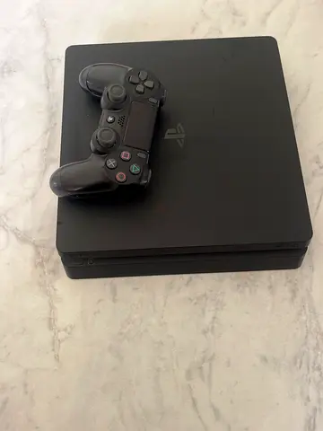 Ps4 slim 1TB