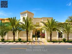 🏡 Dream Villa on an Exceptional 10,000 Sq. Ft. Plot | 8 Master Bedrooms | External Annex | Utilit