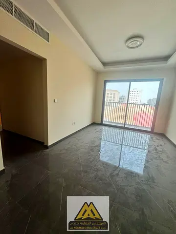 🏠 3 غرف وصالة للإيجار السنوي – الجرف الصناعية 3 | أول ساكن ✨ فرصة مميزة في بناية جديدة وبمساحة كبيرة جداً 📍 موقع ممتاز وحيوي في الجرف الصناعية 3 وق