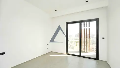 Spacious 1 BR | Ready to Move | Prime Location