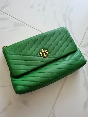 Green quilted chain-strap women's handbag