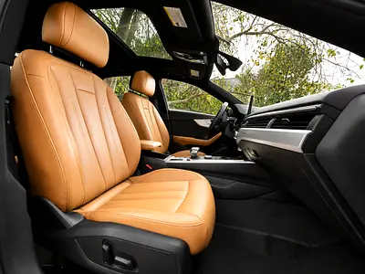 صورة 4 لـ 2019 AUDI A4