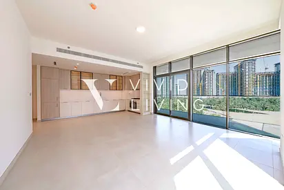 PARK AND POOL VIEW | CORNER UNIT | MULTI-OPTIONS
