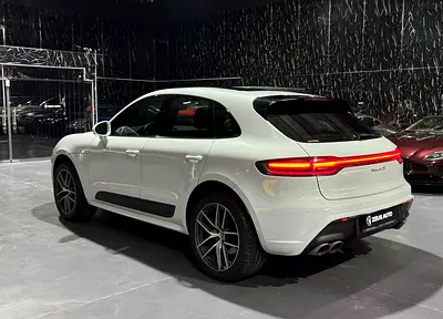 2024 Porsche MACAN photo 5
