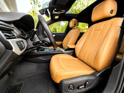 صورة 8 لـ 2019 AUDI A4