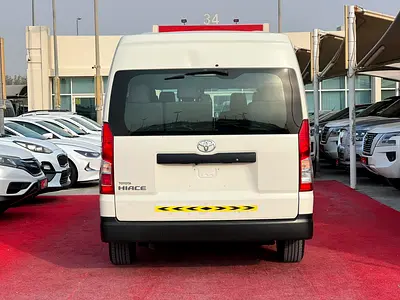 2025 Toyota HIACE — миниатюра 5