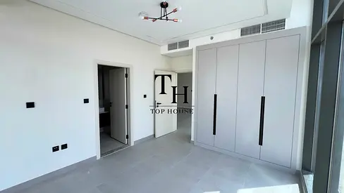 Marina View | Closed Kitchen | Next to Metro
