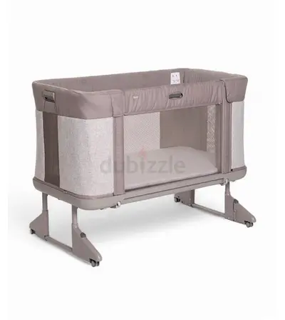 Side-sleeper Bassinet/Co-sleeper crib in beige - gently used