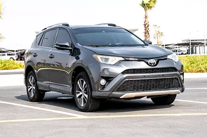 Well Maintained Toyota RAV4 XLE 2017 | American Specs | Sunroof & Alloys