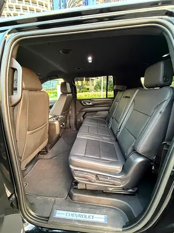 2023 Chevrolet SUBURBAN 照片 5