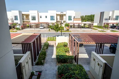 Full Park - Pool View | Vacant | Rented