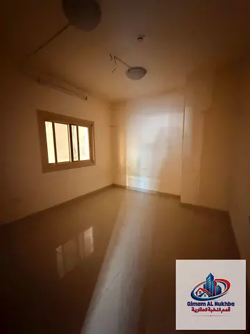 فرصة مميزة للإيجار السنوي في المجاز واحد، غرفة وصالة خلف السفير مول، تكييف مركزي وصيانة كاملة قبل التسليم وجاهزة للسكن
