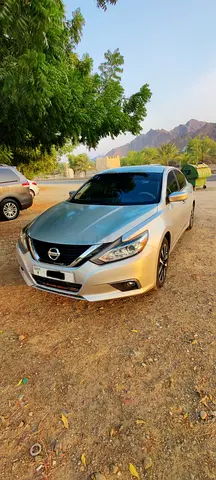 2018 Nissan Altima SV - Clean Condition - American Specs available in DXB bur dubai also at weekend