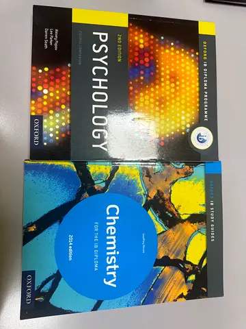 Oxford IB Diploma Psychology & Chemistry (IB Course Companions) - Good Condition