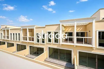 Keys in Hand | Best Cluster | Neutral Colours