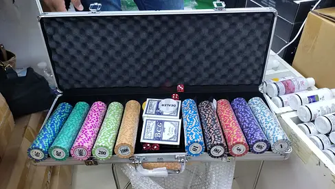 Complete ceramic Poker Set with Chips Cards and Dices in Aluminum Carrying Case