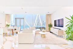 Upgraded and Bright 2 BR Facing Ain Dubai - Special offer - Cleaning Included