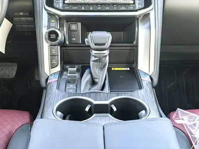 2026 Toyota LAND CRUISER — миниатюра 11